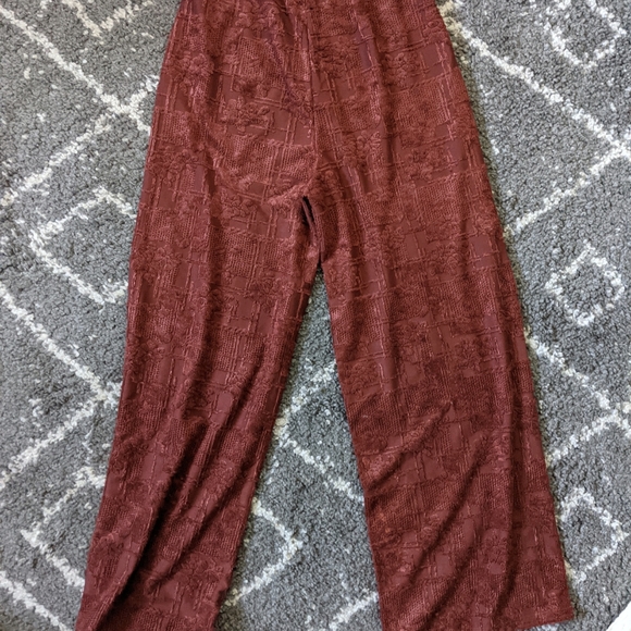 Zara Pants with textured print - Picture 4 of 5